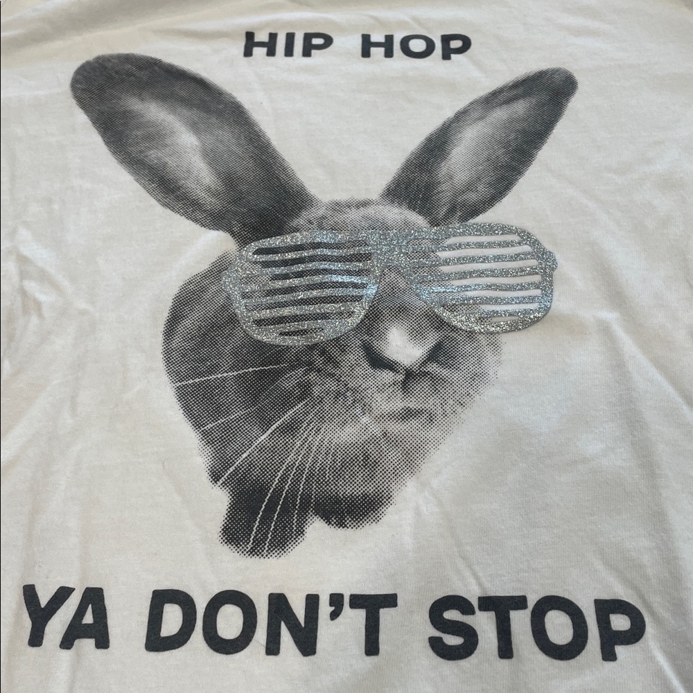 *3 for $10* Old Navy Soft Washed Bunny White Tee XL - Picture 4 of 6